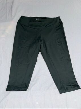 Zella Black Cropped Performance Leggings